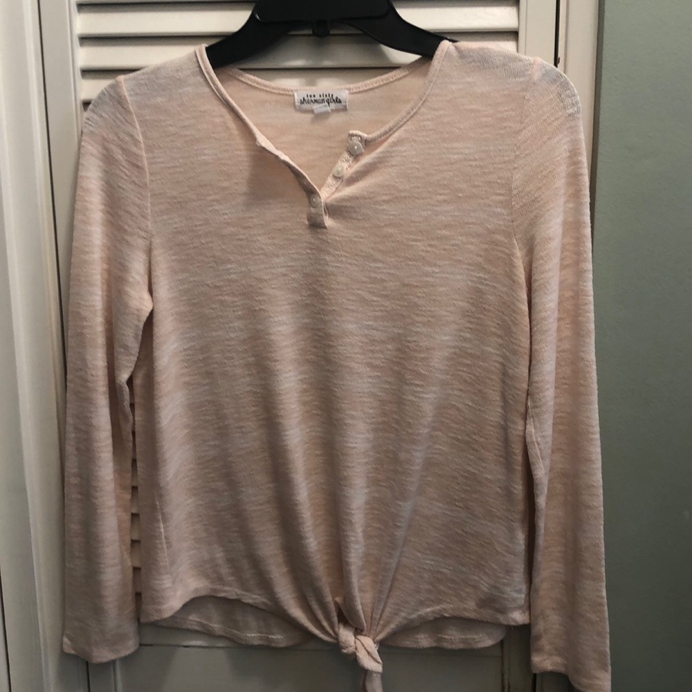 Long sleeve Henley knotted tee